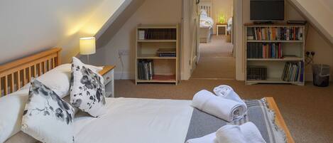 3 chambres, accès au Wi-Fi (inclus), literie fournie