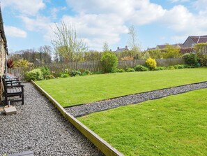 Property grounds - 3 bedroom accommodation in Shilbottle, near Alnwick (Shilbottle, near Alnwick)