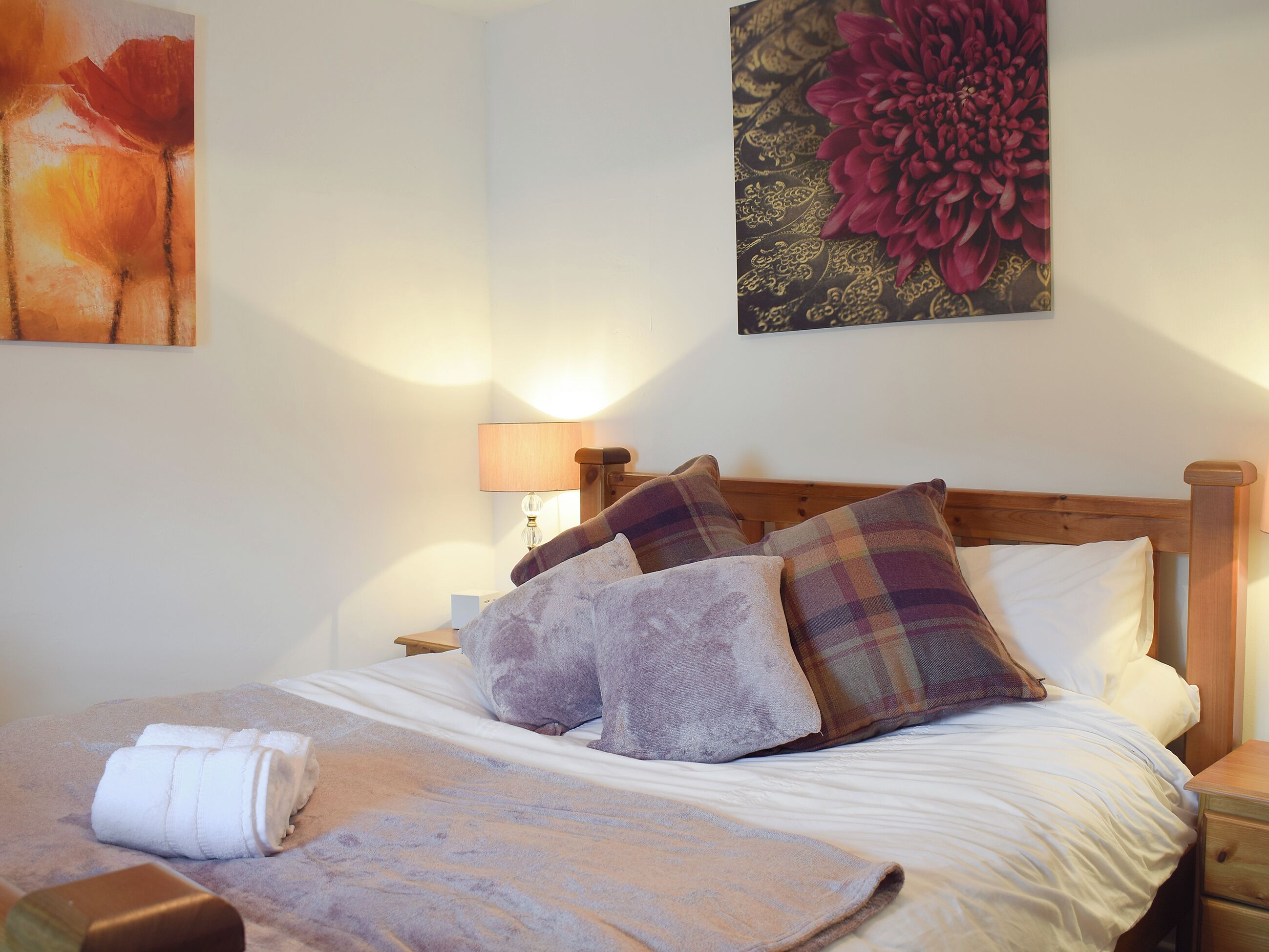 3 bedrooms, free WiFi, bed sheets