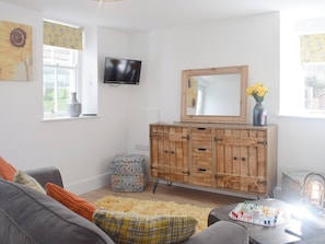 TV - 3 bedroom accommodation in Llanarth, near New Quay (Llanarth, near New Quay)