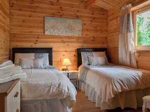 2 bedrooms, free WiFi, bed sheets - 2 bedroom accommodation in Banavie, near Fort William (Banavie, near Fort William)