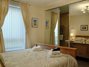 2 bedrooms, free WiFi, bed sheets