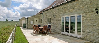4 bedroom accommodation in Slingsby, York