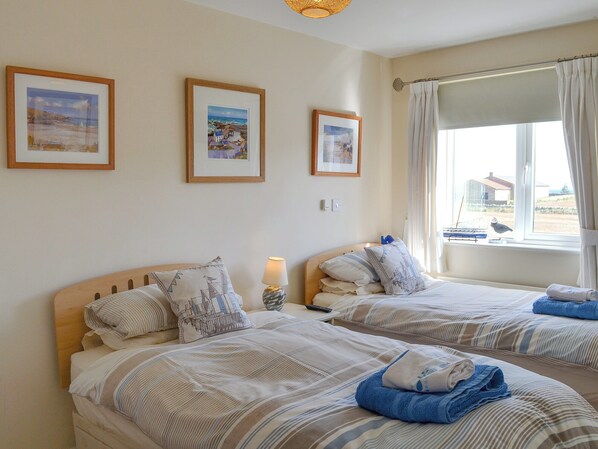 3 bedrooms, free WiFi, bed sheets