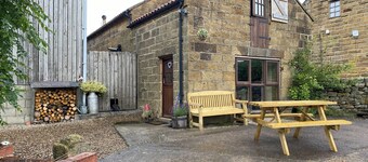 Panoramic countryside views can be savoured from this barn conversion.