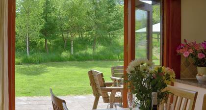 Nestled in the Blackdown Hills, this barn is secluded and secure dog-friendly.