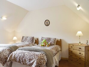 3 bedrooms, free WiFi, bed sheets