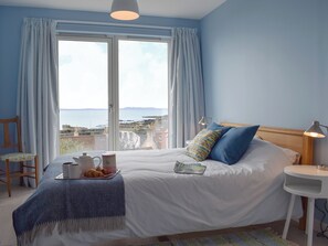 4 bedrooms, free WiFi, bed sheets - 4 bedroom accommodation in St Monans, near Anstruther (St Monans, near Anstruther)