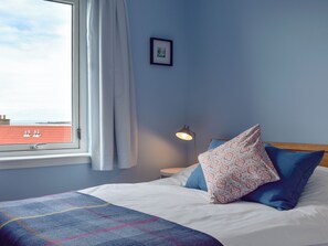 4 quartos, Wi-Fi de cortesia, roupa de cama