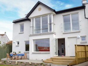 Exterior - 4 bedroom accommodation in St Monans, near Anstruther (St Monans, near Anstruther)