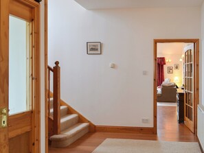 Interior - 4 bedroom accommodation in East Kilbride, near Lochboisdale, South Uist (East Kilbride, near Lochboisdale, South Uist)