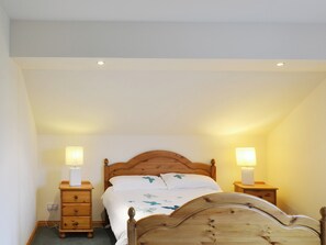 4 chambres, accès au Wi-Fi (inclus), literie fournie