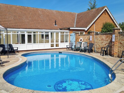 5 bedroom accommodation in Aylsham
