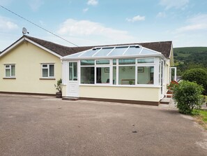 Exterior - 3 bedroom accommodation in Llangenny, near Crickhowell (Llangenny, near Crickhowell)