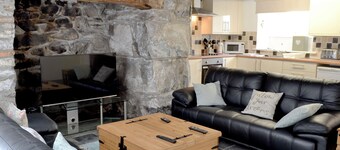 5 bedroom accommodation in Trawsfynydd, near Blaenau Ffestiniog