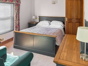 1 quarto, Wi-Fi de cortesia, roupa de cama