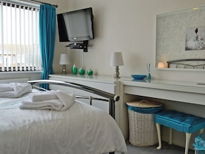 2 bedrooms, free WiFi, bed sheets - 2 bedroom accommodation in Towyn, near Rhyl (Towyn, near Rhyl)