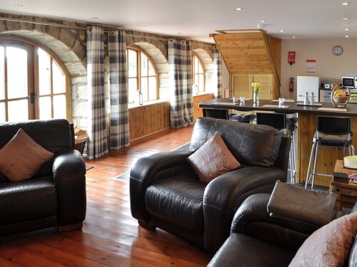 2 bedroom accommodation in Longdyke, near Morpeth