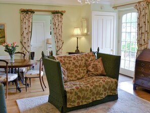 Living area - 1 bedroom accommodation in Webbery, near Bideford (Webbery, near Bideford)