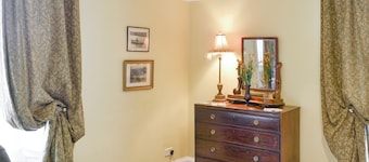 Lochside Garden House - S4484