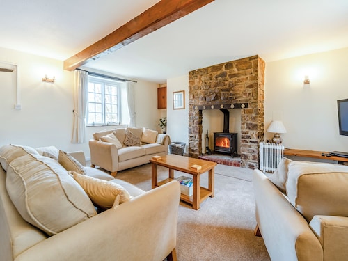 Granary Cottage - E5634