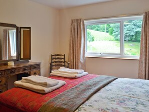 4 bedrooms, free WiFi, bed sheets