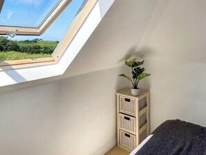 2 bedrooms, free WiFi, bed sheets - 2 bedroom accommodation in Padstow (Padstow)