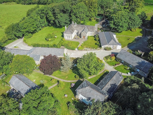 3 bedroom accommodation in Advent