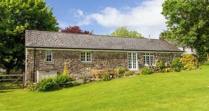 3 bedroom accommodation in Advent