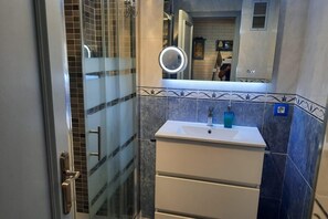 Hair dryer, towels - POOL TERRACE APARTMENT TOSSA DE MAR (Tossa de Mar)