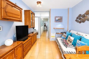 2 bedrooms, iron/ironing board, Internet, bed sheets - POOL TERRACE APARTMENT TOSSA DE MAR (Tossa de Mar)