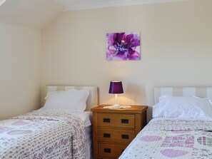 2 bedrooms, bed sheets