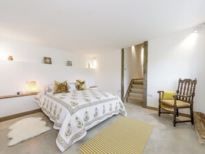 3 多间卧室、免费 WiFi、床单