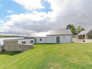 Exterior - 3 bedroom accommodation in near Llangybi (near Llangybi)