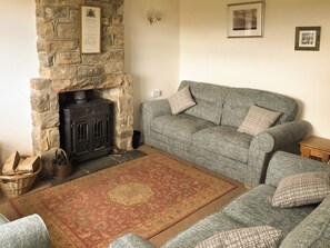 Fireplace - 2 bedroom accommodation in Staithes, Cleveland (Staithes, Cleveland)
