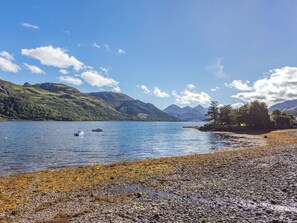 Fishing - Lochside House - S4532 (Letterfearn By Kyle, Wester Ross)