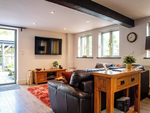 Living area - 1 bedroom accommodation in Ruthvoes, near St Columb (Ruthvoes, near St Columb)