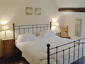 1 dormitorio y ropa de cama