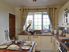 Dishwasher, freezer - 2 bedroom accommodation in Edrom, near Duns (Edrom, near Duns)