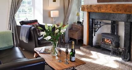 2 huoneen majoitusta Edromissa, lähellä Dunsia