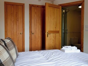 3 間睡房、免費 Wi-Fi、床單