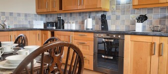 3 bedroom accommodation in Llanynghenedl, near Holyhead