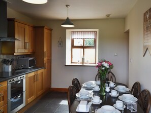 Highchair, cookware/dishes/utensils