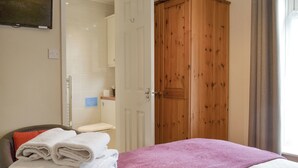 3 quartos, Wi-Fi de cortesia, roupa de cama