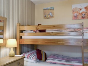 3 bedrooms, free WiFi, bed sheets