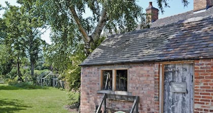 Swiss Cottage - E5375