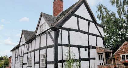Swiss Cottage - E5375