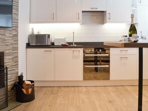 Four, lave-vaisselle, congélateur