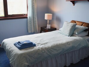 3 habitaciones y ropa de cama