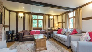 TV, fireplace - 5 bedroom accommodation in Mathon, near Malvern (Mathon, near Malvern)